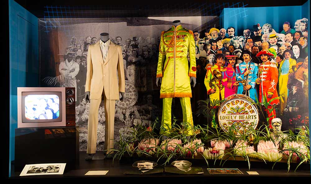john lennon's sgt peppers suit