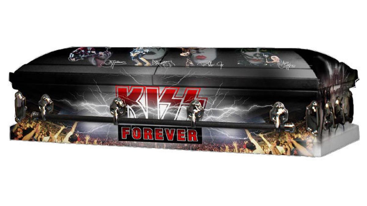 kiss coffin