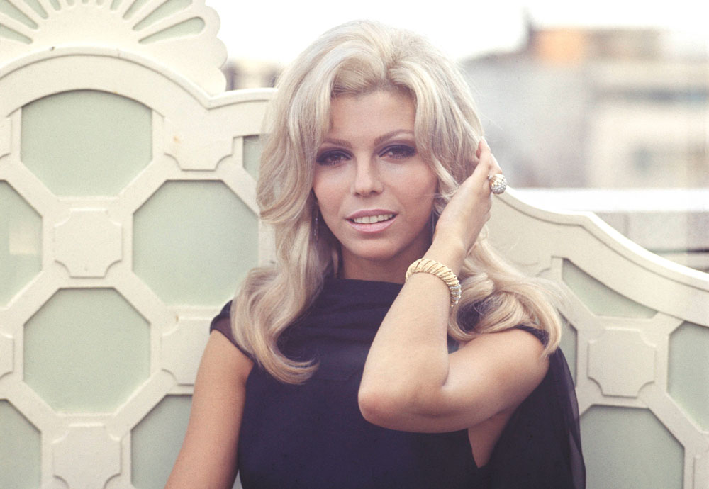 nancy sinatra hotel california