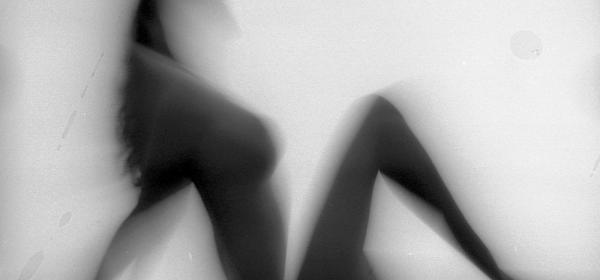 NSFW! 12 Music Videos Featuring Nudity 