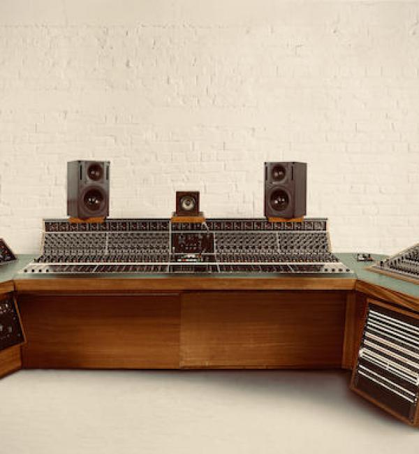 Console Used For Led Zeppelin's "Stairway To Heaven" At Auction