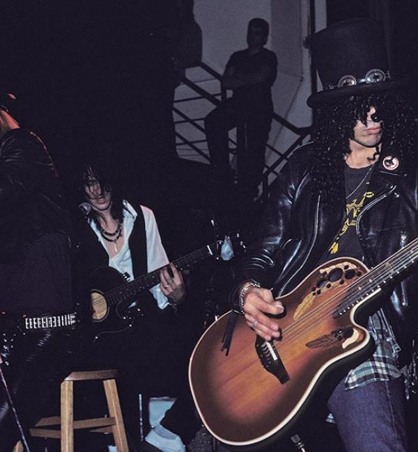 9 Awesome Acoustic Versions Of Classic Rock Songs 