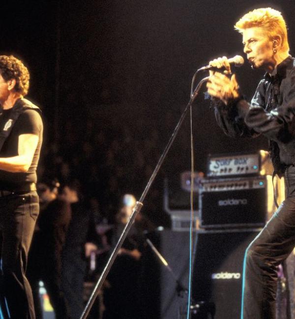 Watch David Bowie And Lou Reed Duet On “Queen Bitch” In 1997
