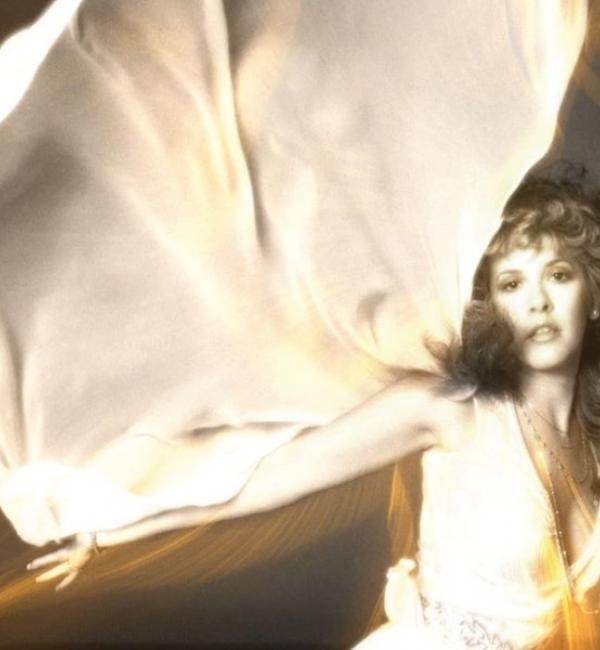 Stevie Nicks Shares The Story Behind “Edge of Seventeen” Lyrics 