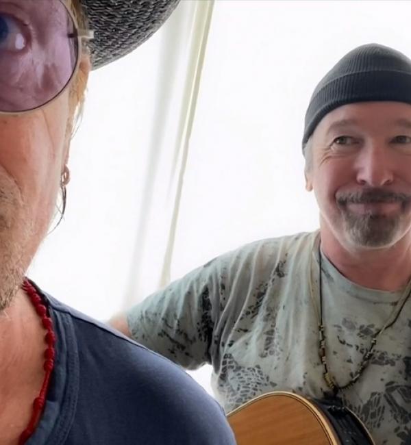 Watch Bono & The Edge Performing “Stairway to Heaven”