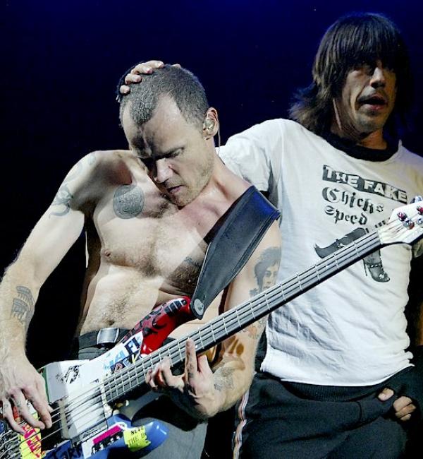 10 Times Flea Proved He Is One Of The Best Bass Players, Ever.