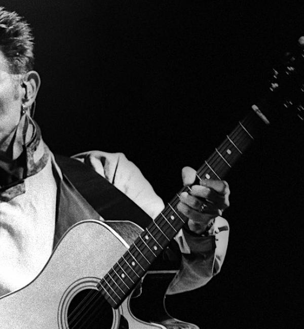 David Bowie’s 90s Live Album, LIVEANDWELL.COM Reissued on Vinyl For The First Time